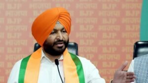 रवनीत बिट्टू की जत्थेदार कुलदीप सिंह गड़गज्ज से अपील, बोले— 90 के दशक में जान गंवाने वाले सभी पंजाबियों के लिए हो अरदास