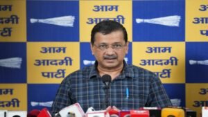 केजरीवाल की PM से मांग, सरकार पेट्रोल पंपों पर शुद्ध पेट्रोल का विकल्प दें और E 20 पेट्रोल के रेट घटाए