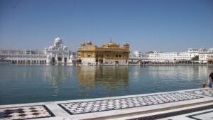 श्री गुरु हरिकृष्ण साहिब जी के प्रकाश पर्व पर श्री हरिमंदिर साहिब में उमड़ा श्रद्धालुओं का सैलाब