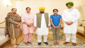 कबड्डी खिलाड़ी गुरजीत सिंह तूत के परिवार से मिले CM मान, पत्नी को सरकारी नौकरी देने का ऐलान
