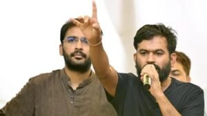 मांगें पूरी नहीं हुईं तो फिर सड़कों पर उतरेगी काकरोच जनता पार्टी, 5 सितंबर को दिल्ली में मार्च