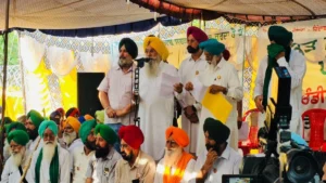 Bhagwant Mann सरकार द्वारा Written Assurance के बाद किसानों ने Chandigarh-Mohali Border पर चल रहा धरना समाप्त किया